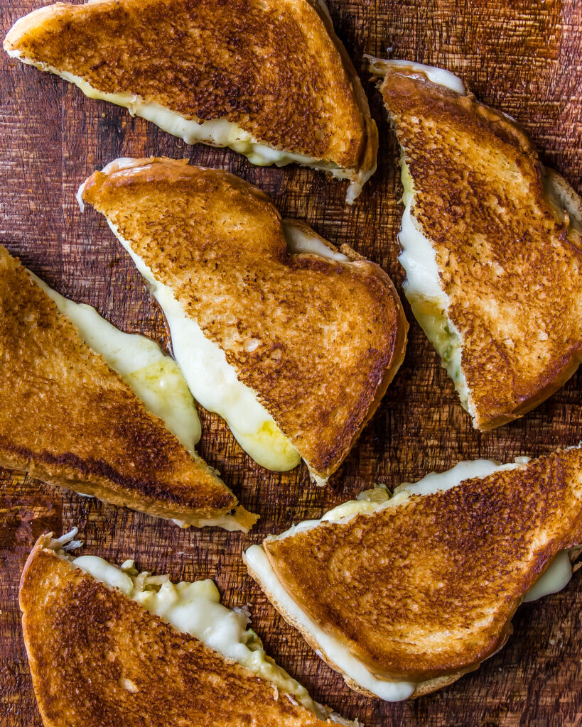 Cheddar and Apple Grilled Cheese